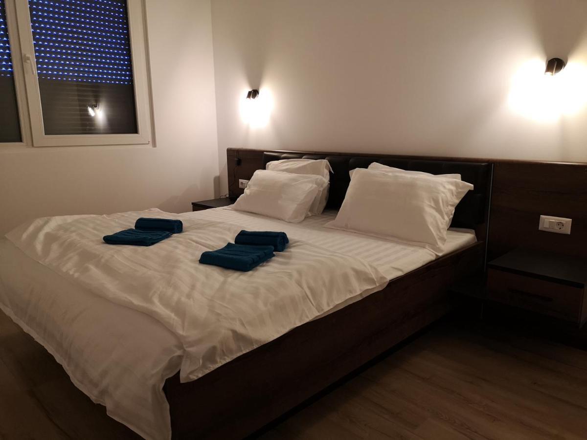 Ared-Atrium Mall Chrysflatty3 Premium Apartment 60Mp Arad Zewnętrze zdjęcie