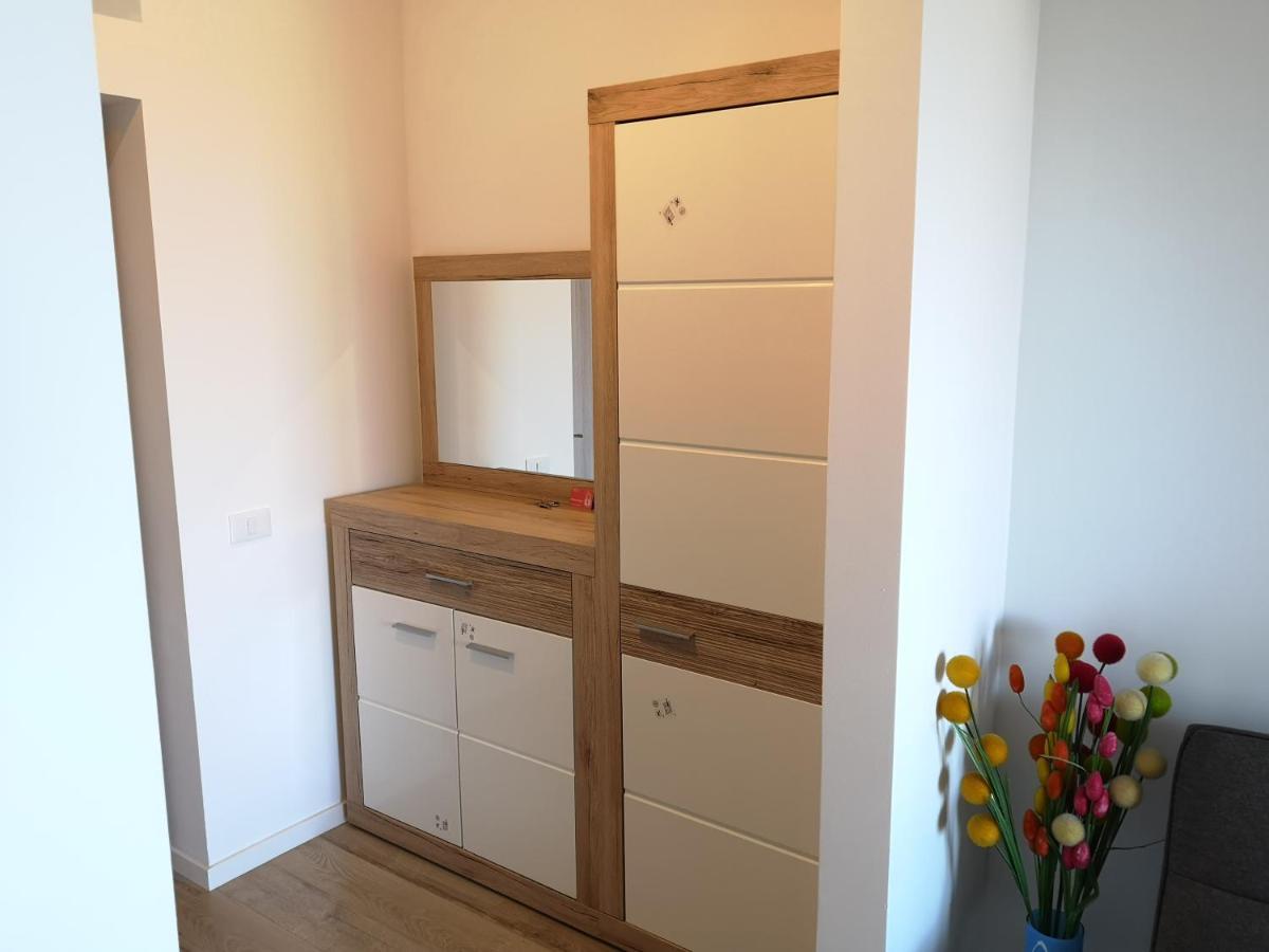 Ared-Atrium Mall Chrysflatty3 Premium Apartment 60Mp Arad Zewnętrze zdjęcie